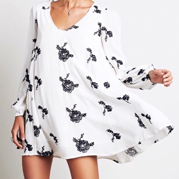 Free People Dresses & Skirts - Free People White Floral Print Dress